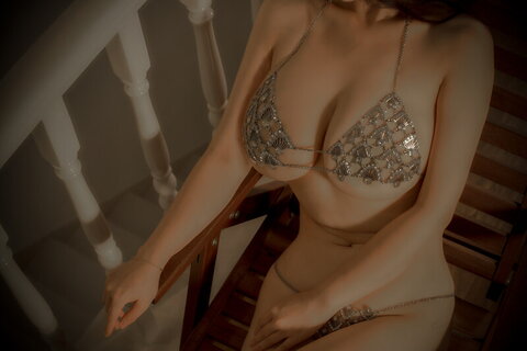 GiGi nude photo 54