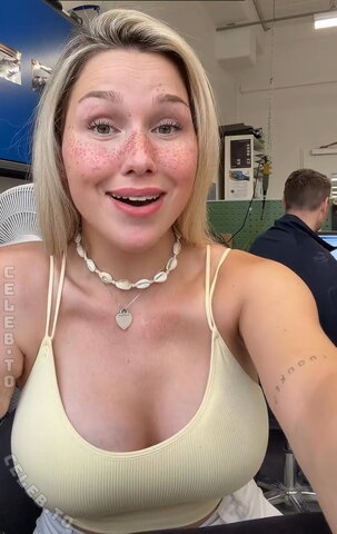 Gina Rühl nude photo 13
