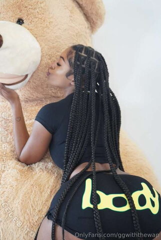 Gina Wap nude photo 17