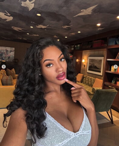 Gina Wap nude photo 11