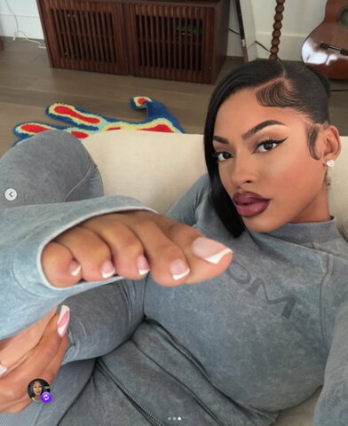 Gina Wap nude photo 10