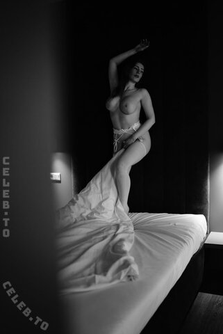 Ginger Mia nude photo 9