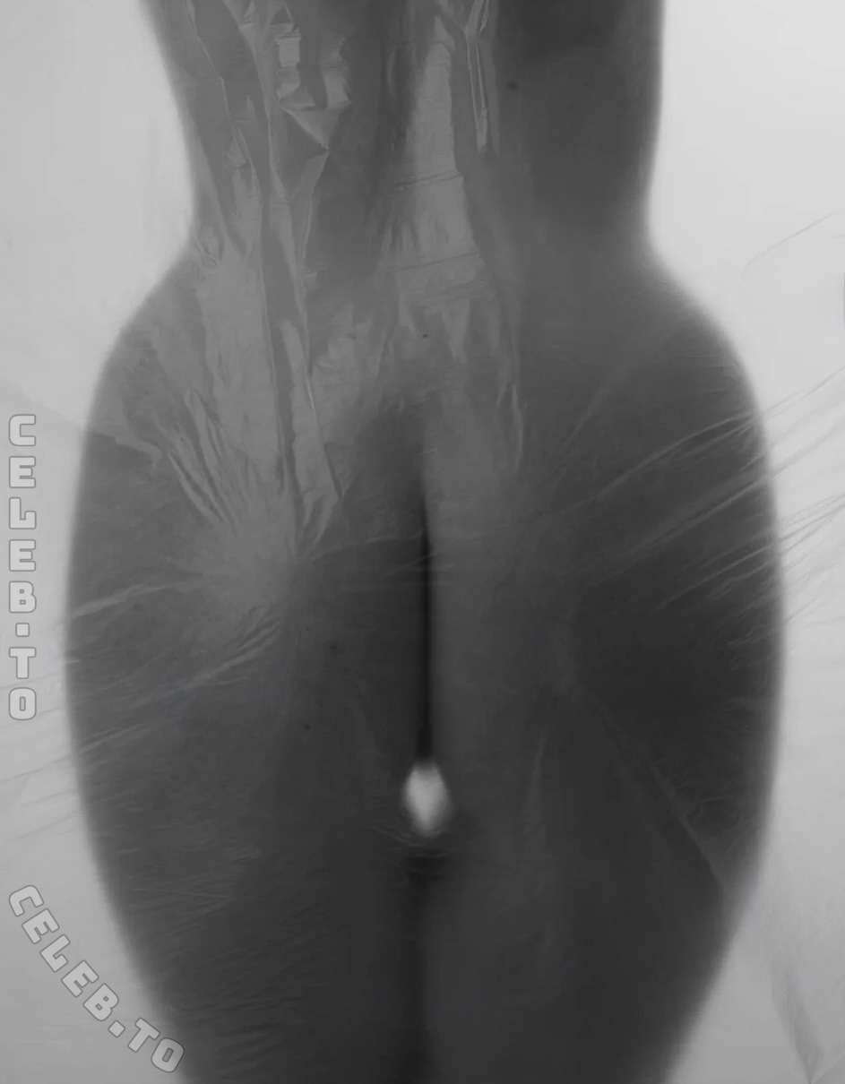 Ginger Mia nude photo 1