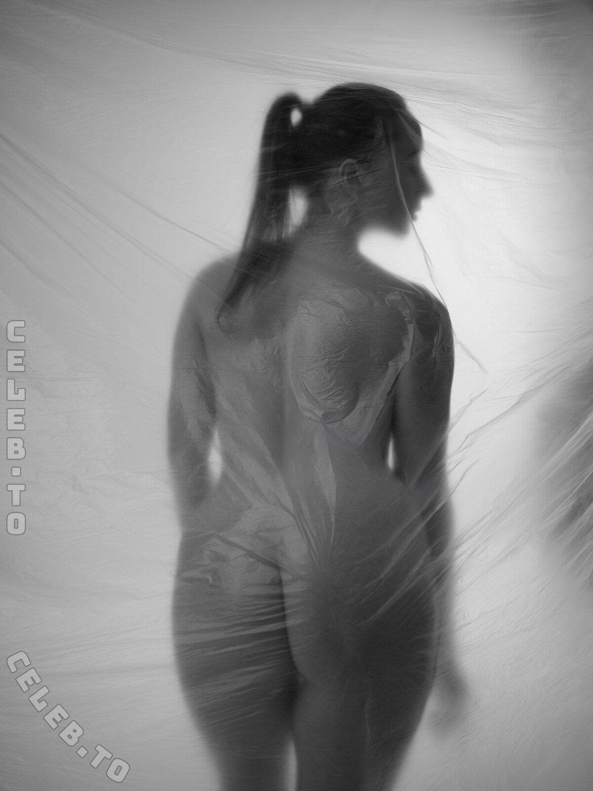 Ginger Mia nude photo 3