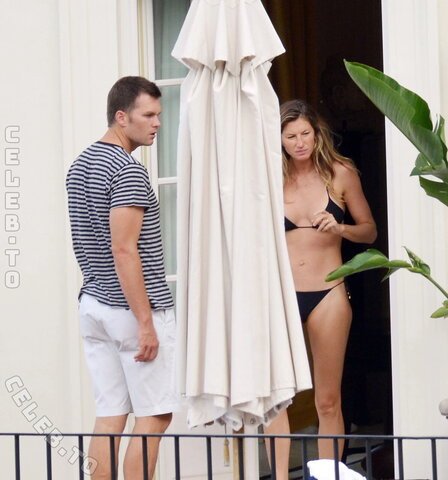 Gisele Bundchen nude photo 2