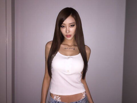 Giselle nude photo 15