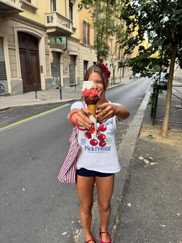 Giulia Nassa nude photo 22