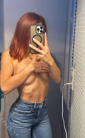 Giulia Sanchez nude photo 8