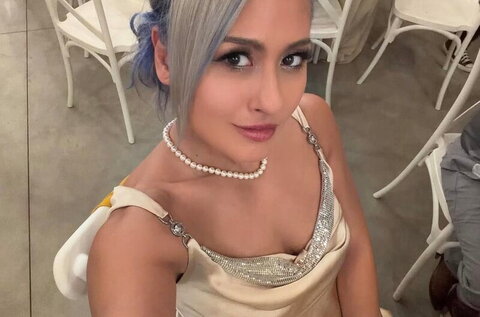 Giulia Sexy (2 photos)