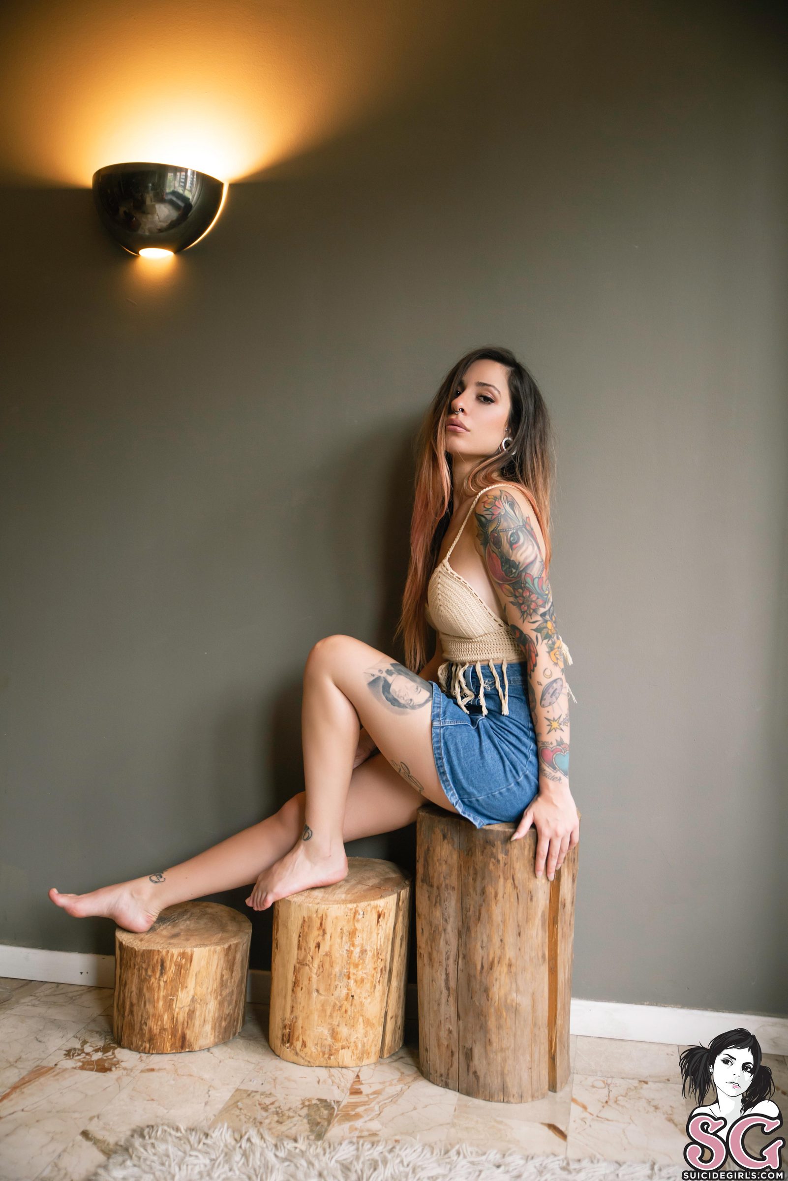 Giuno nude photo 9