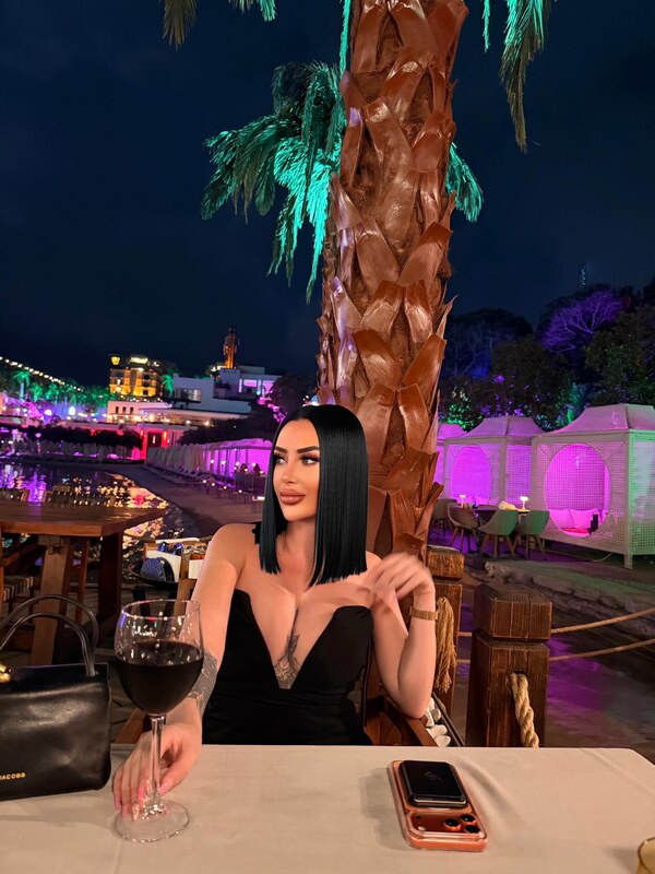 Gizem Bilgen nude photo 14