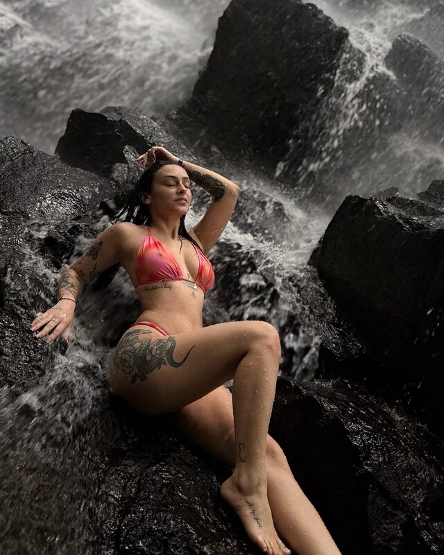 Gkougkouu nude photo 13