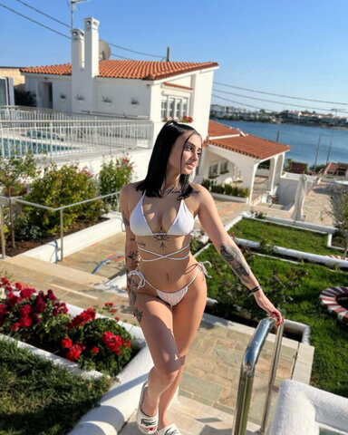 Gkougkouu nude photo 22