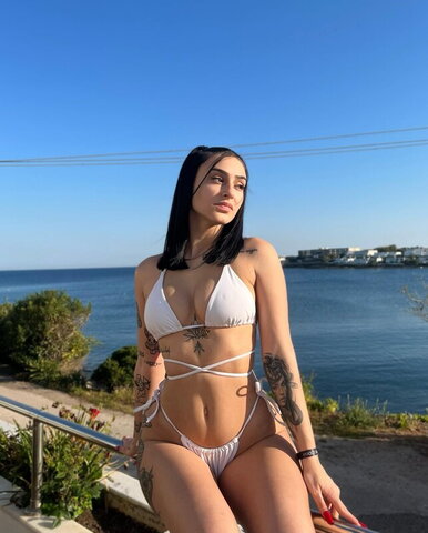 Gkougkouu nude photo 19