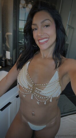 glamwithnikki nude photo 5