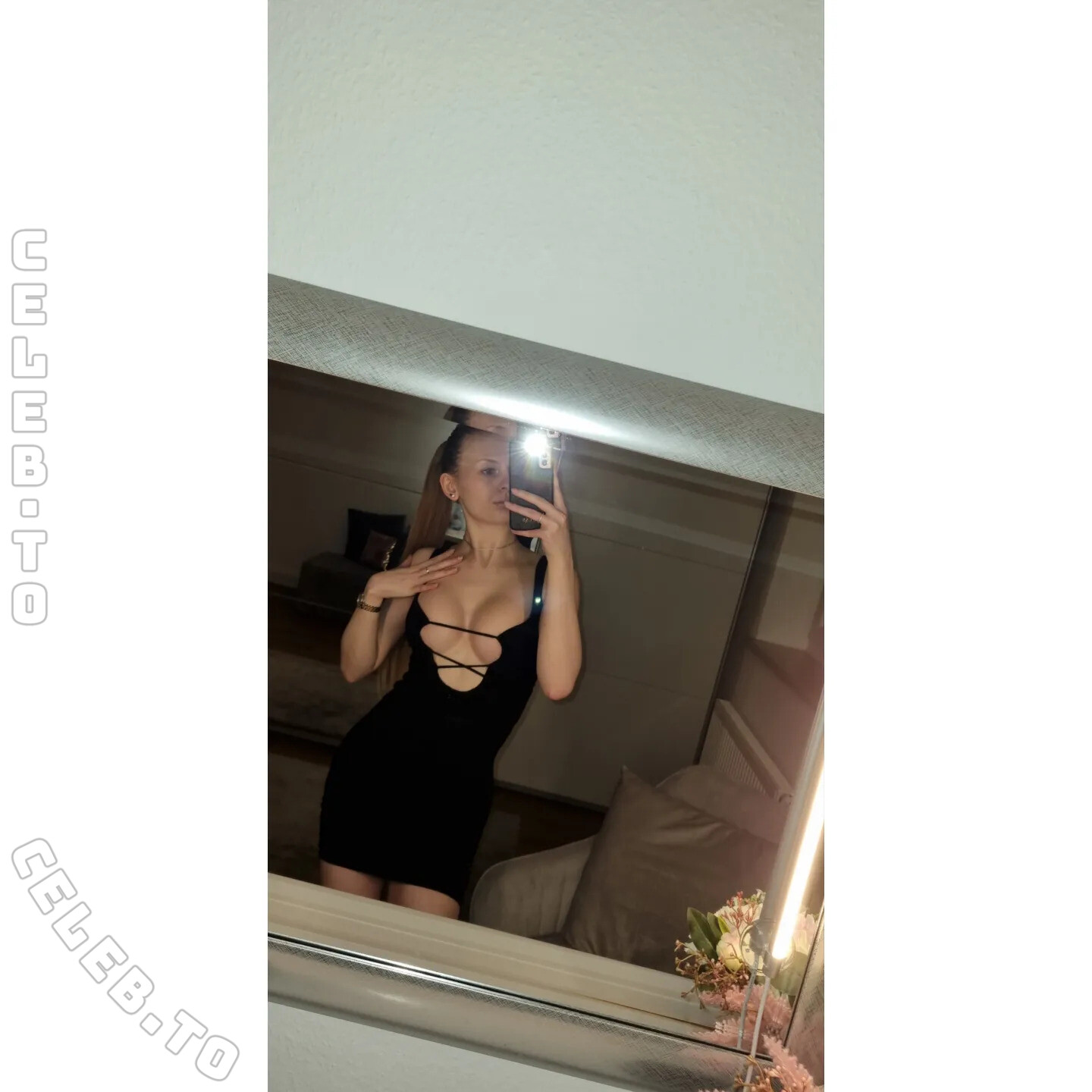 Goddess Norina nude photo 1