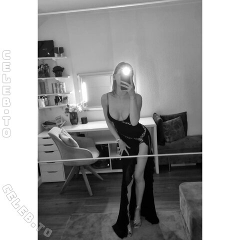 Goddess Norina nude photo 10