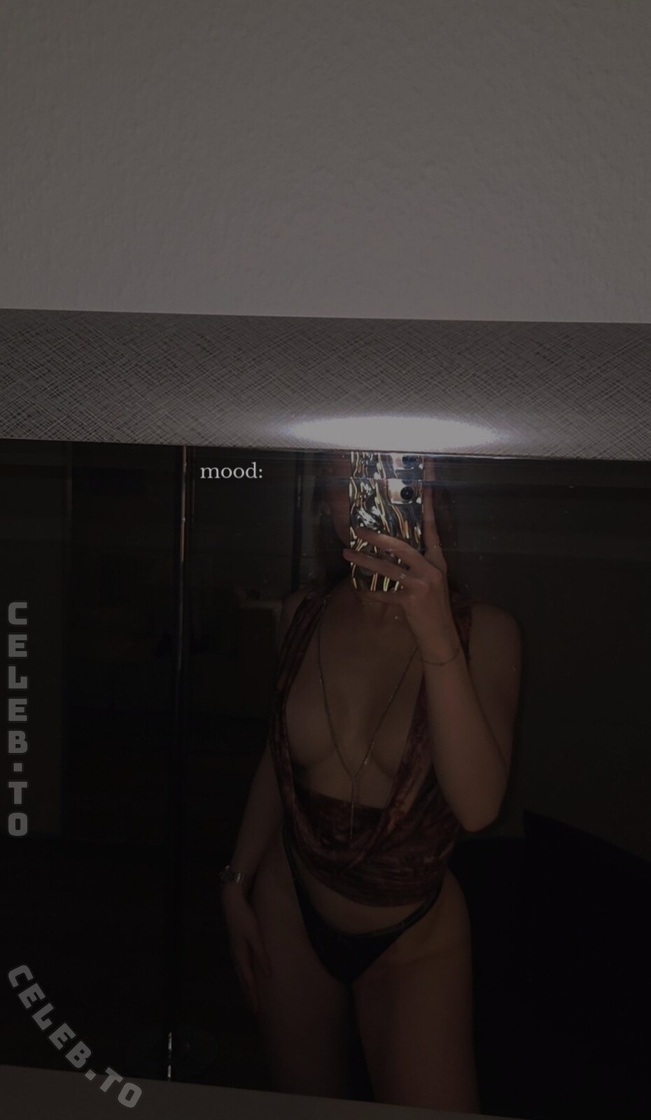 Goddess Norina nude photo 1
