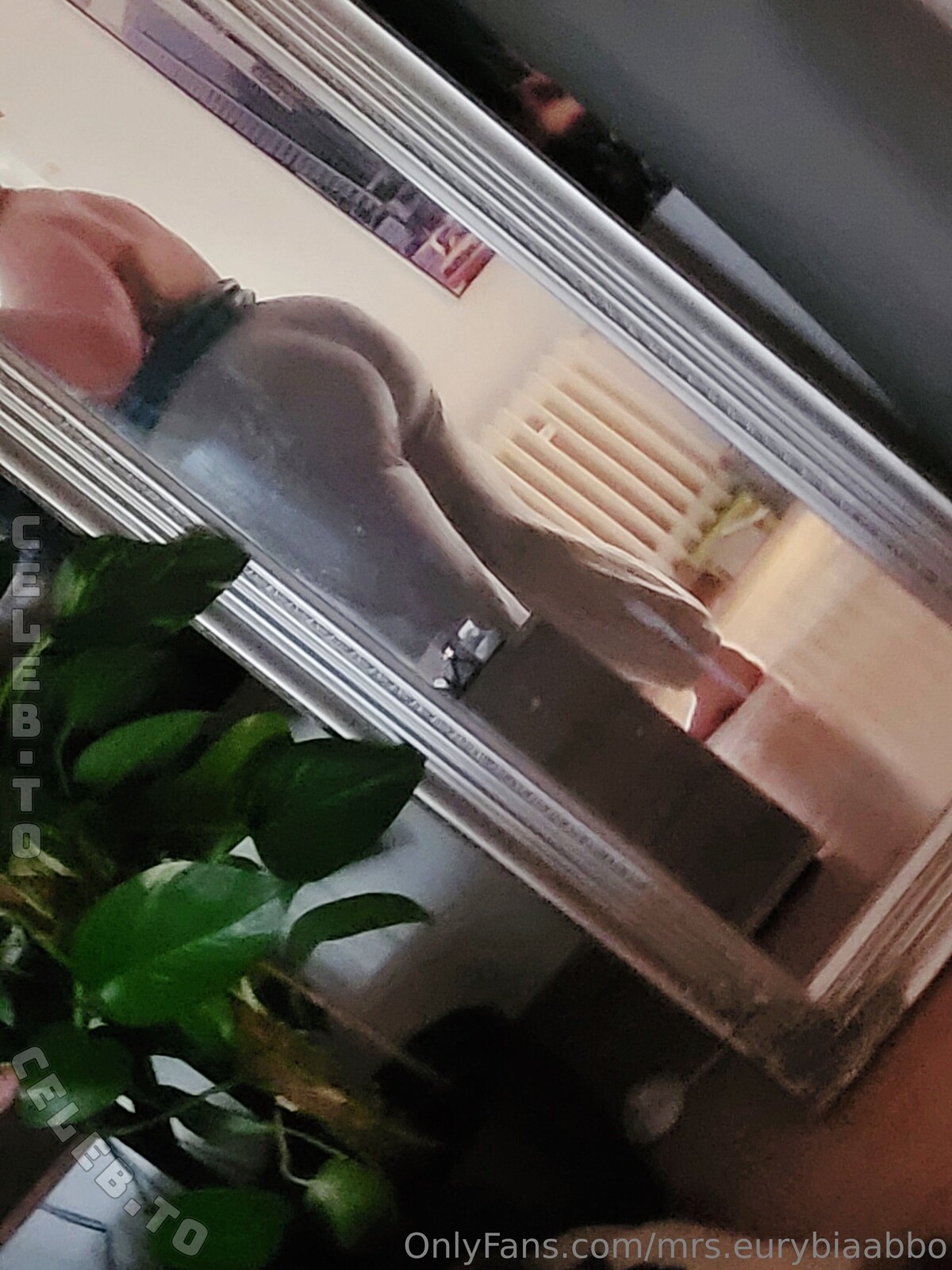 Goddess Victoria nude photo 9