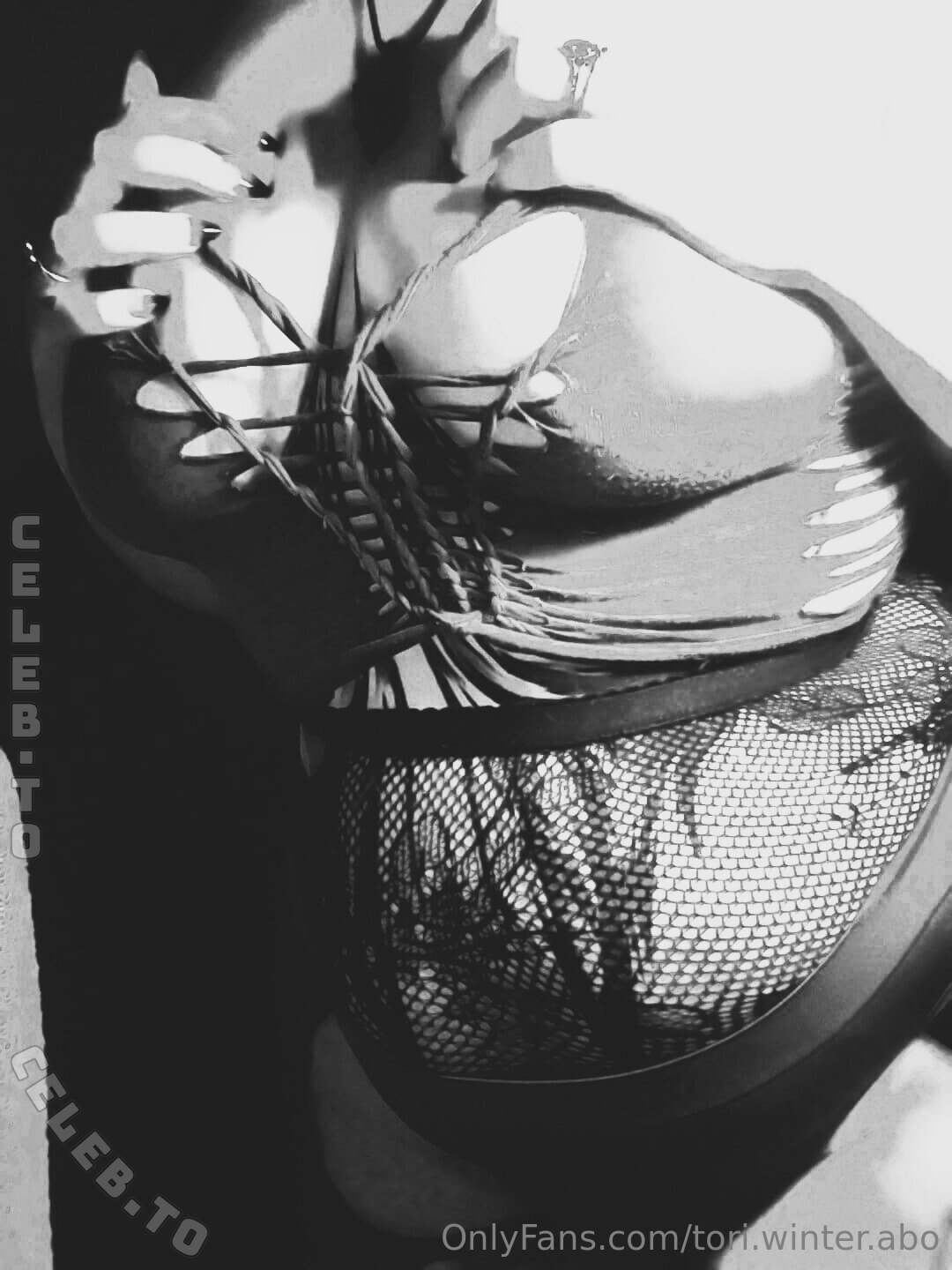 Goddess Victoria nude photo 12