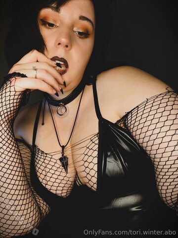 Goddess Victoria Sexy (1 photo)