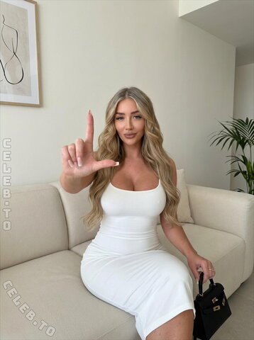 goddesshollyjones nude photo 48