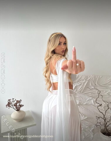 goddesshollyjones – Source: Loyalfans