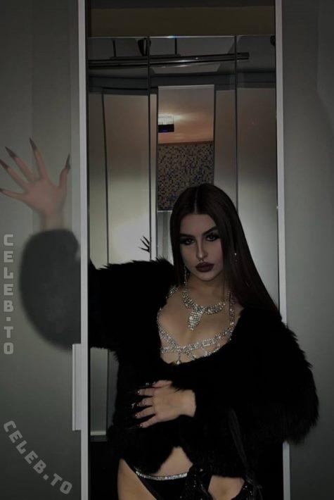 Gosposha Evelin nude photo 4