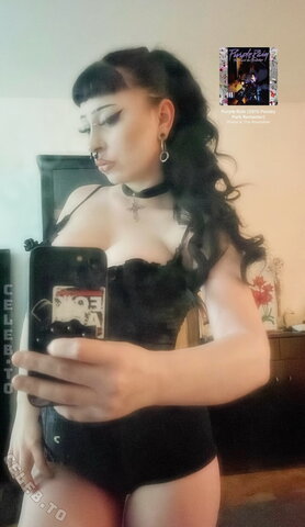 Gothminze nude photo 10