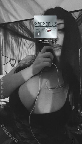 Gothminze nude photo 3