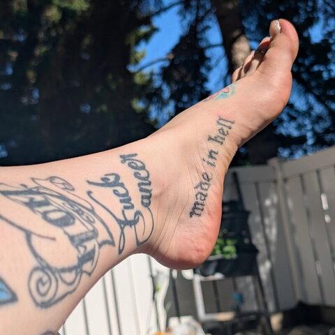 GothSolesX nude photo 21