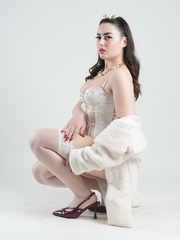 Gozde Tunc gozdetunnc nude photo 5