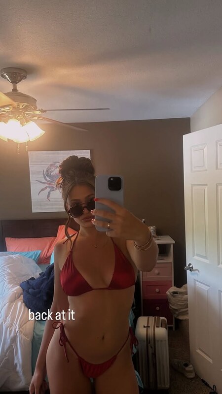 Grace Martensen nude photo 1