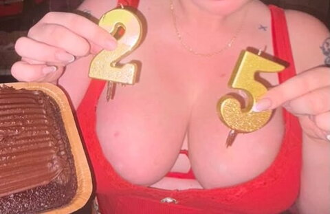 Gracekivlin nude photo 11