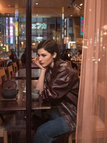 Gracie Abrams photo 2