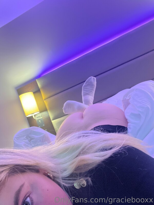 Graciebooxx nude photo 39