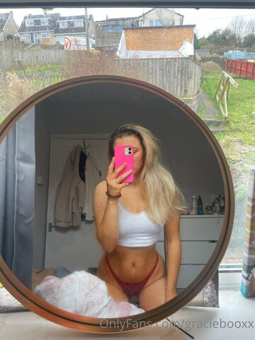 Graciebooxx nude photo 23