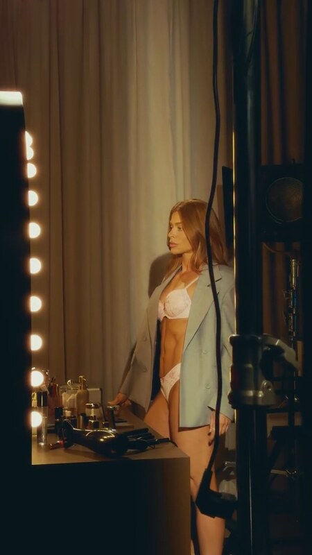 Grazi Massafera nude photo 5