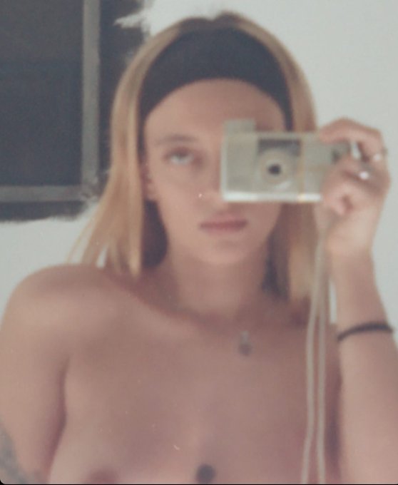 Greta Cozzolino 🇦🇷 nude photo 13