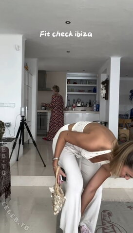 Greta Helgerth nude photo 1