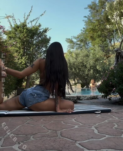 Greta Jasmin El Moktadi nude photo 4