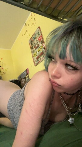 grrrlcr33p nude photo 16