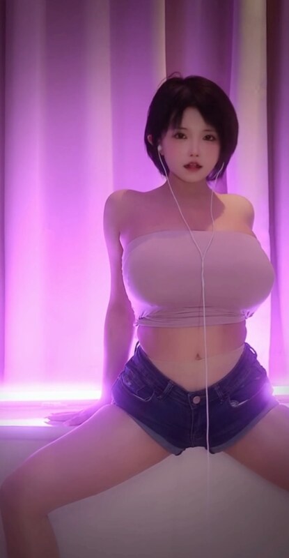 GUAZA Huya anchor nude photo 1