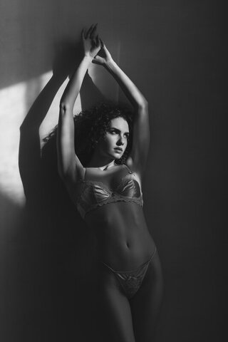 Guinevere Huney nude photo 23