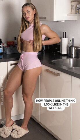 Guusje nude photo 6