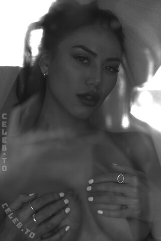 Gwen Singer nude photo 93