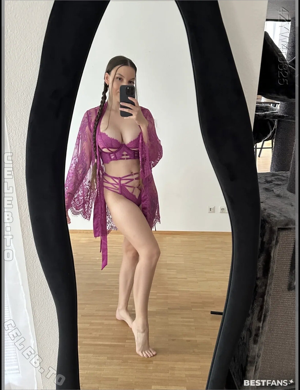 Gymbunny nude photo 2