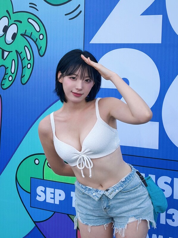 Ha Ji Won nude photo 13