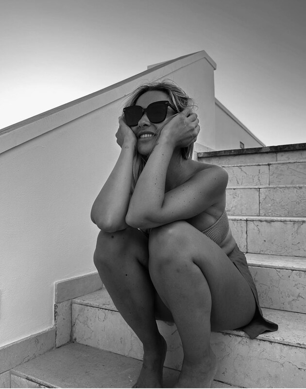 Hadise nude photo 12