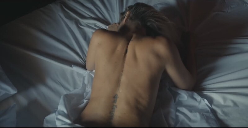 Hadise nude photo 13